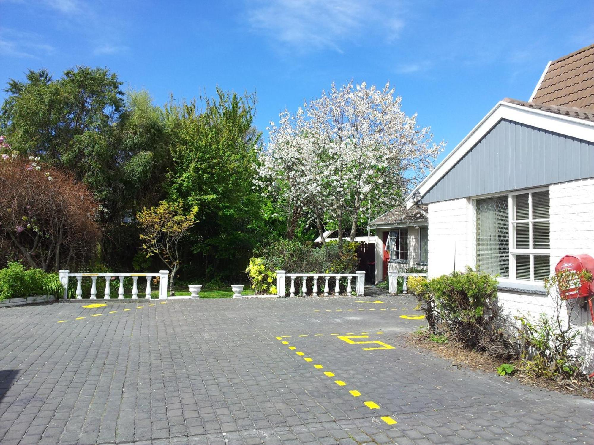 Ferry Motel Christchurch Buitenkant foto