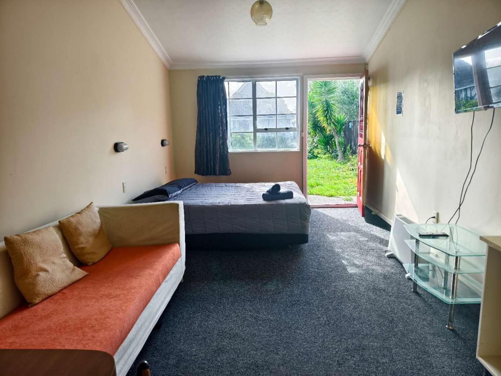Ferry Motel Christchurch Buitenkant foto