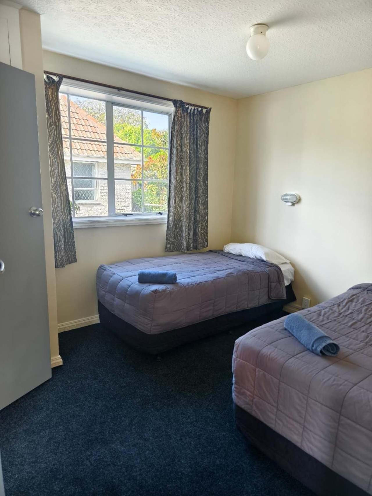 Ferry Motel Christchurch Buitenkant foto