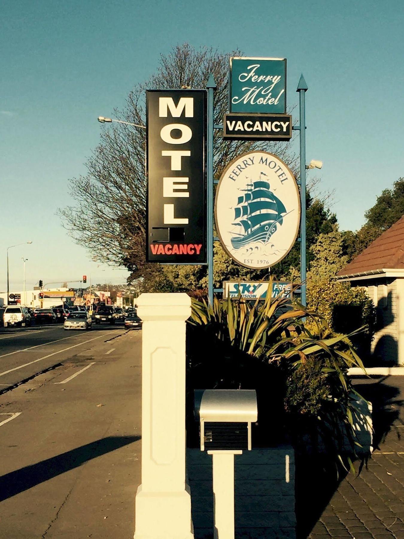 Ferry Motel Christchurch Buitenkant foto
